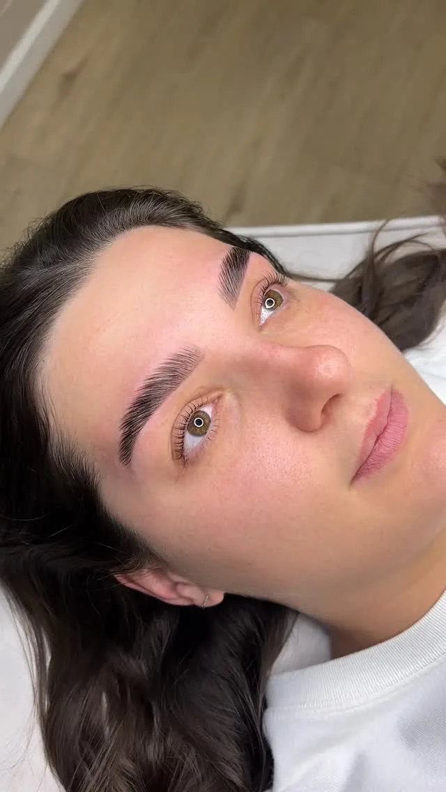 Client reclined mid brow lamination treatment